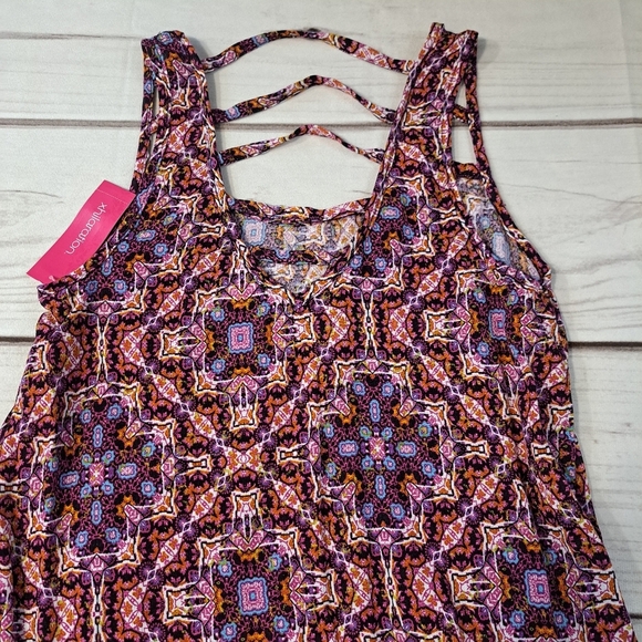 Xhilaration Asymmetrical Cut Out Tank Top Size XS - Picture 5 of 7